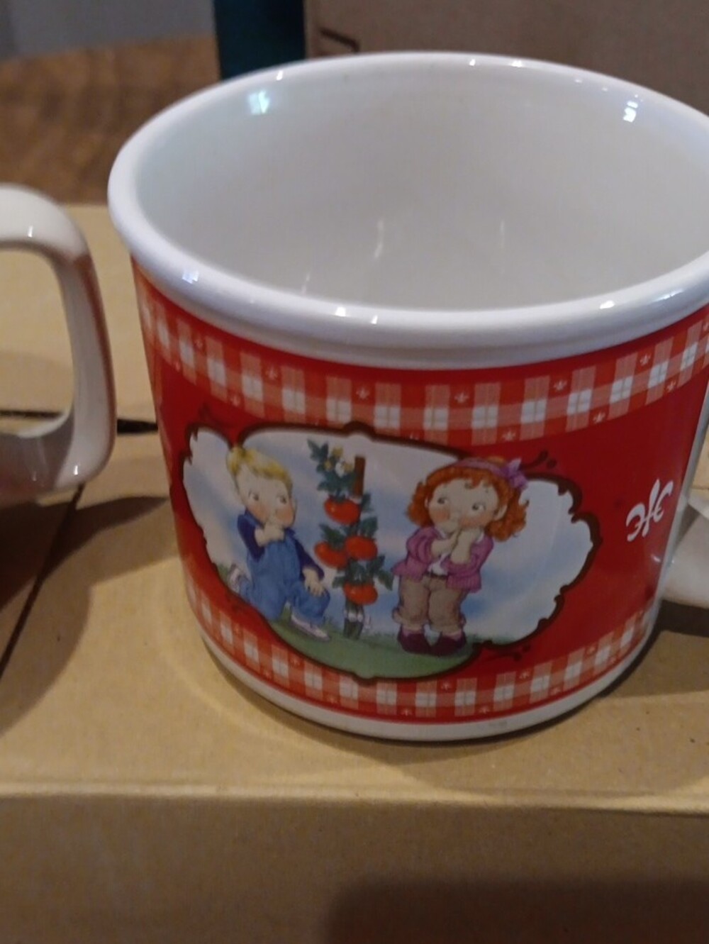 Red Soup-Themed Ceramic Mug Set - Red Campbells Soup - Picture 5 of 8